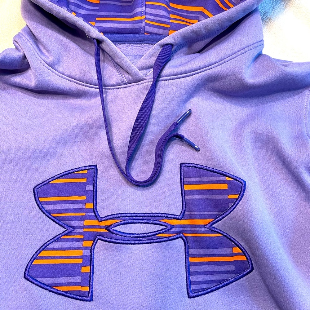 Under Armour, hooded sweatshirt. Adult XS.